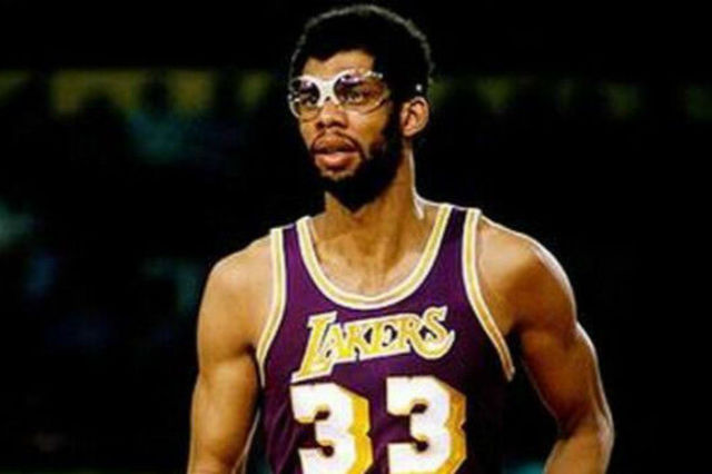 欧冠官方ins评论区被刷屏：马竞被抢劫了 足球竟