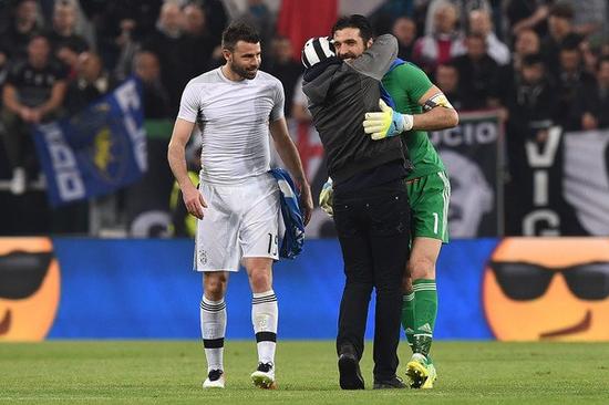 同曦热身险胜山东！林葳+哈里斯好状态，利夫复出，高诗岩观战！